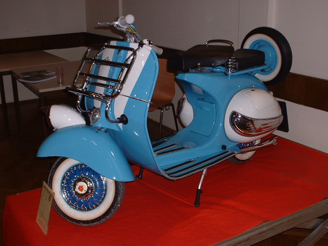 Vespaaustellung Traun – VESPAAUSSTELLUNG_TRAUN_004