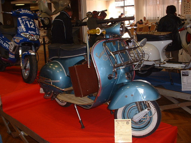 Vespaaustellung Traun – VESPAAUSSTELLUNG_TRAUN_022