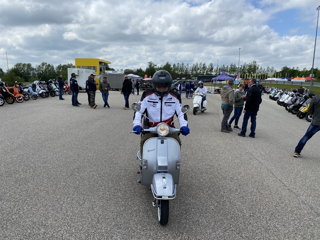2023   Charity Vespa Treffen   La Dolce Vita in Marchtrenk – IMG_8110